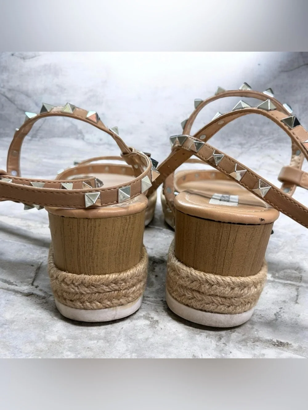 Steve Madden Klinch Beige Studded Sandals Platform Wedge - Women's Size 10